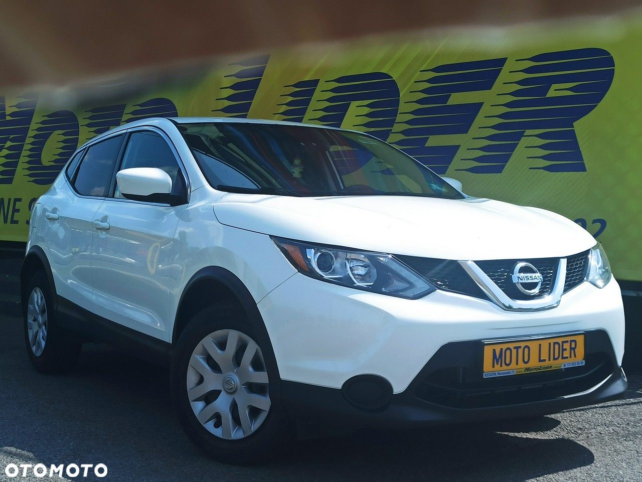 Nissan Rogue - 1