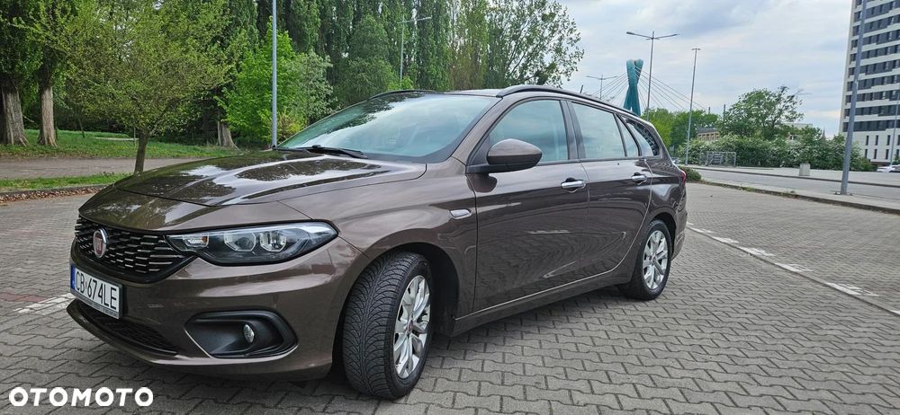 Fiat Tipo 1.4 16v Lounge EU6d - 18