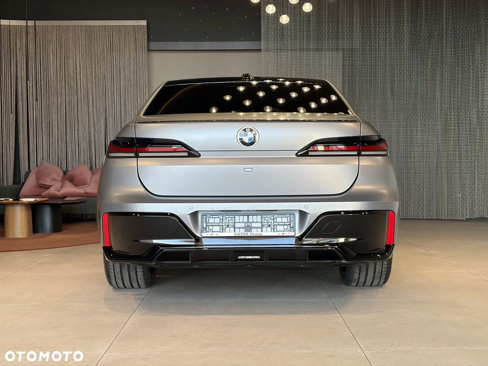 BMW Seria 7 740d xDrive mHEV M Sport sport - 7
