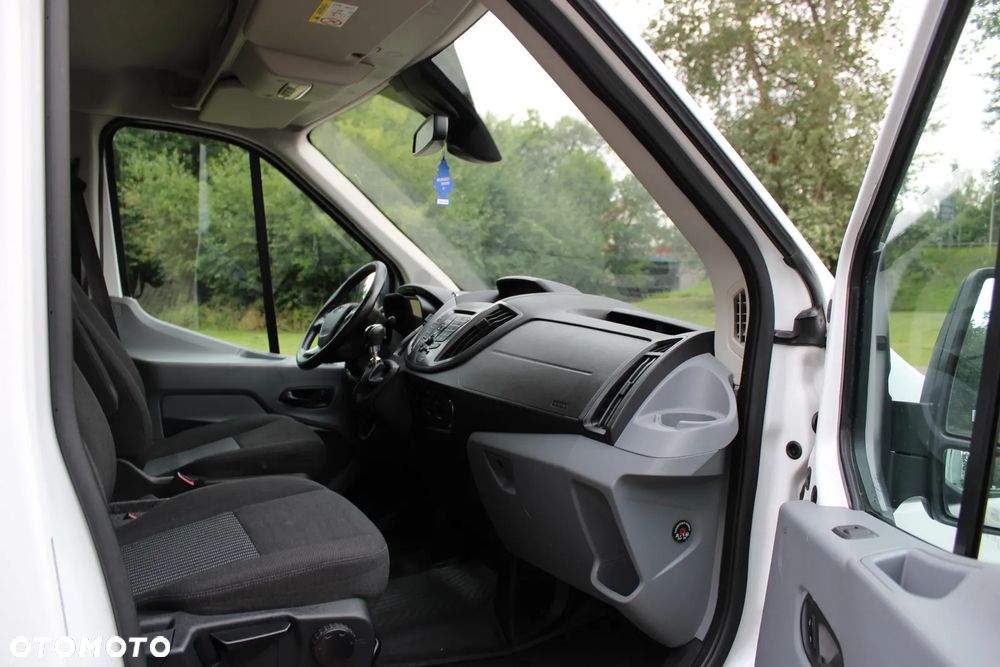 Ford Transit - 23