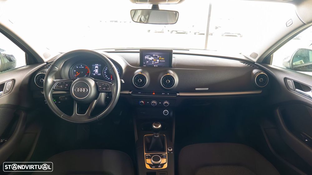 Audi A3 Sportback 2.0 TDI Advance - 22