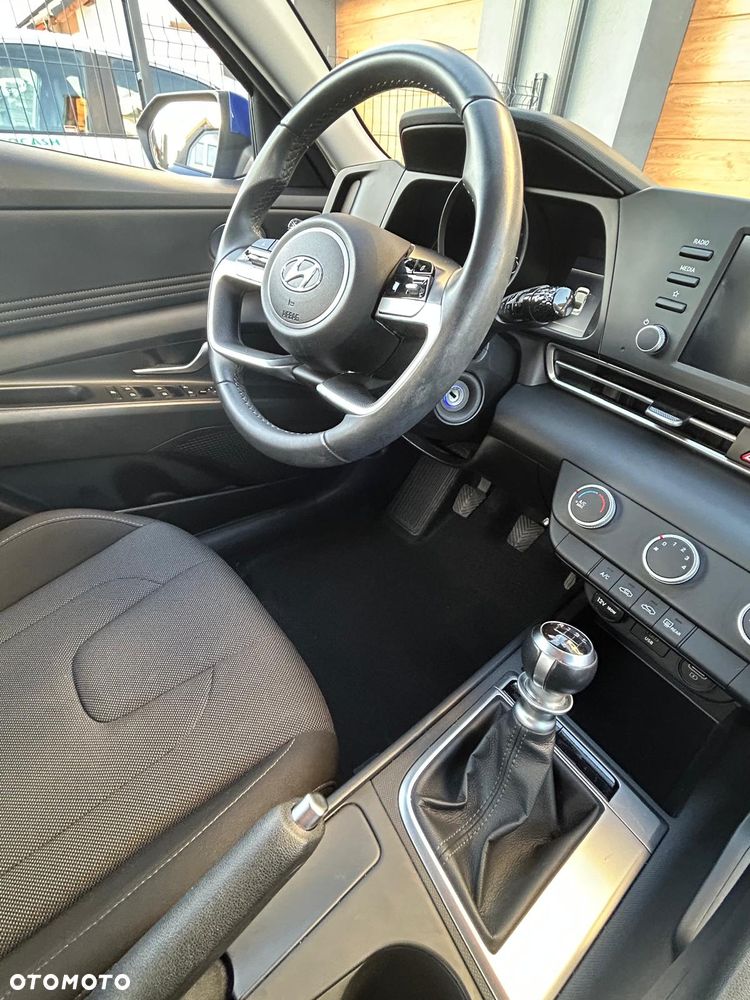 Hyundai Elantra 1.6 Modern - 18