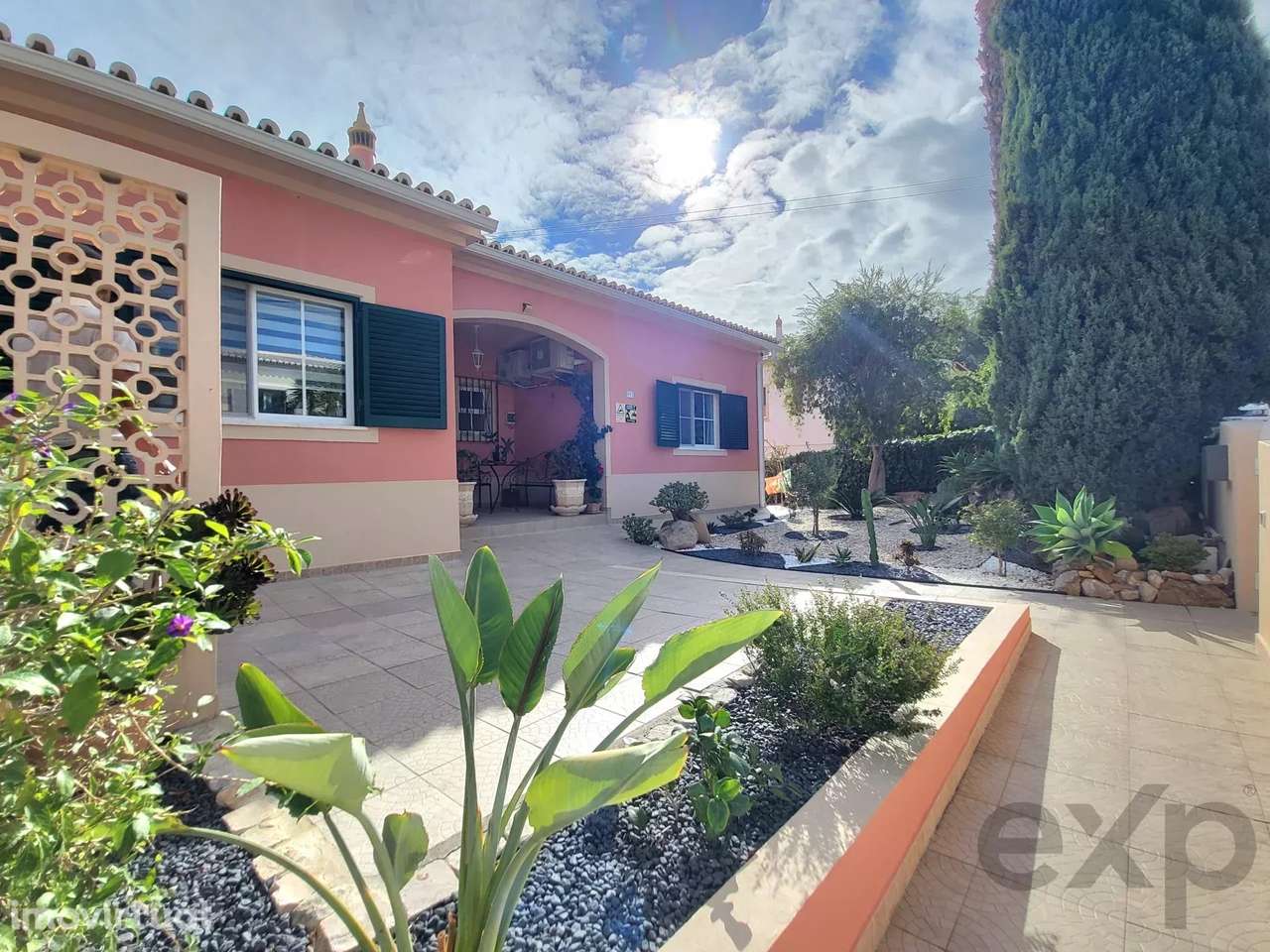 Moradia T3, tem um anexo T1,  piscina e garagem, - Grande imagem: 3/60