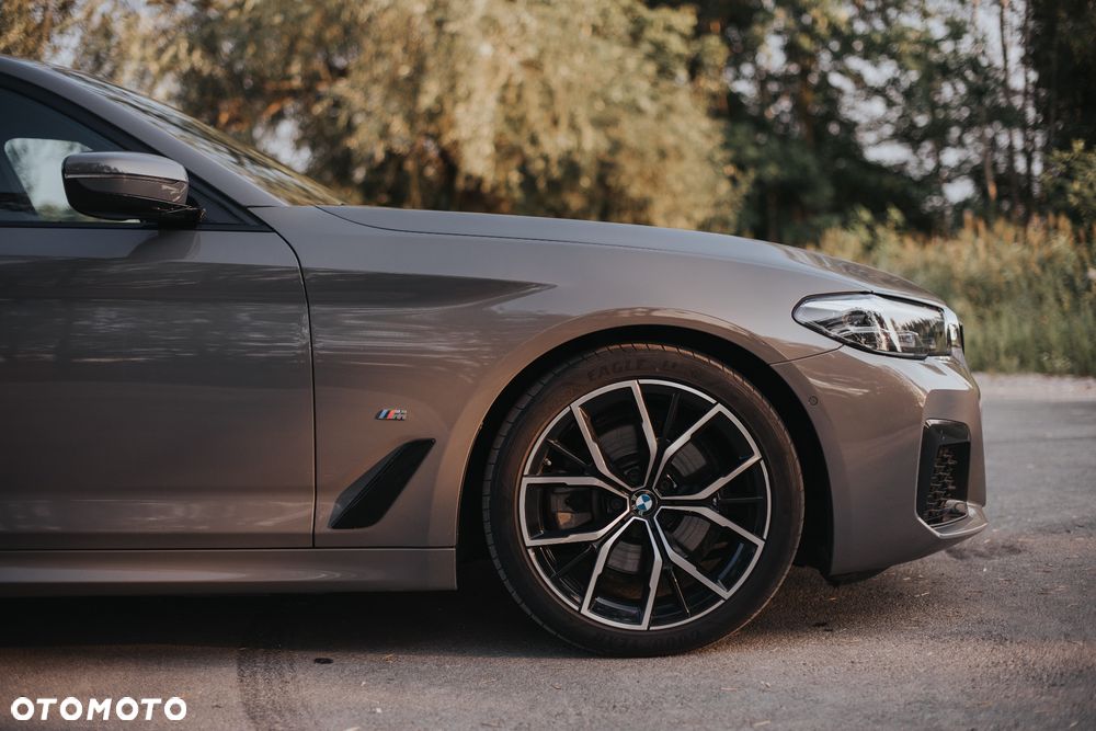 BMW Seria 5 520i - 7