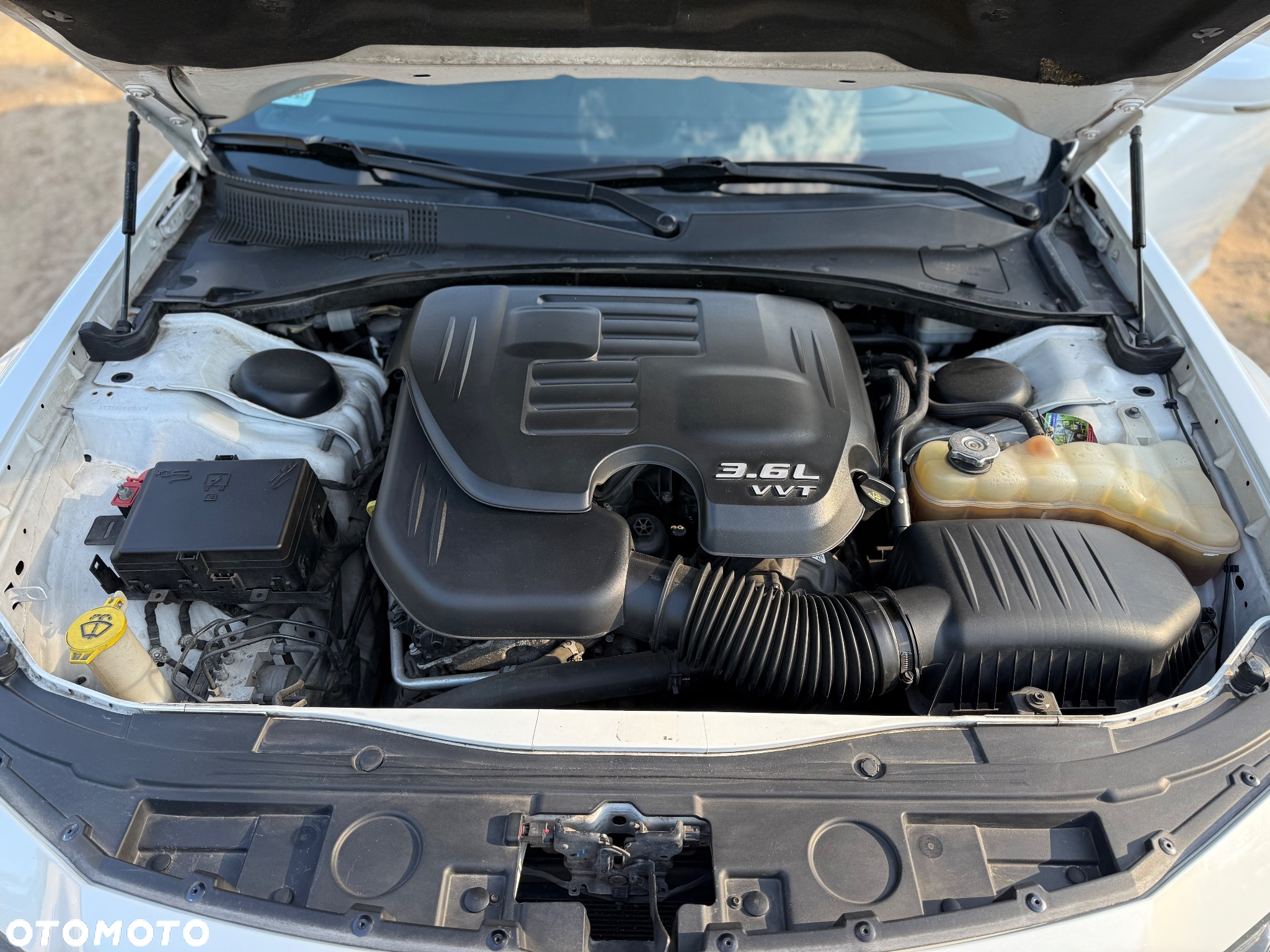 Chrysler 300s - 13