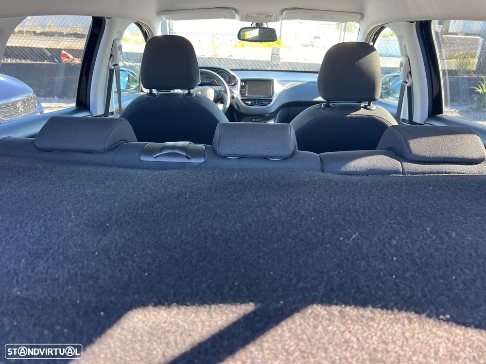 Peugeot 2008 1.2 PureTech Allure - 15