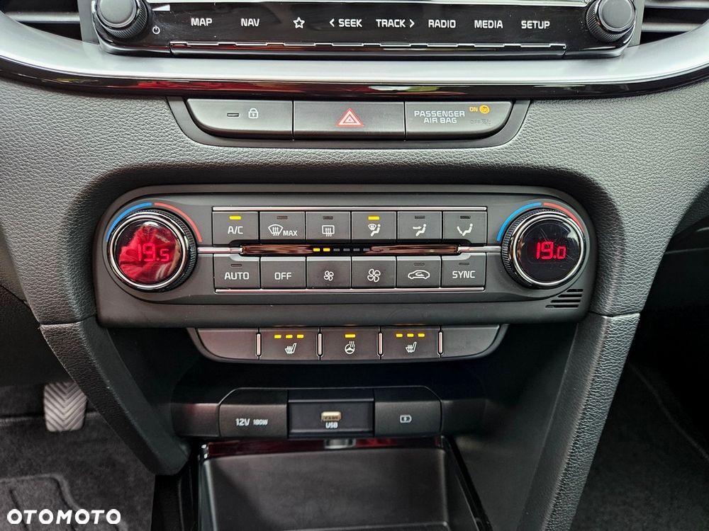Kia XCeed - 25