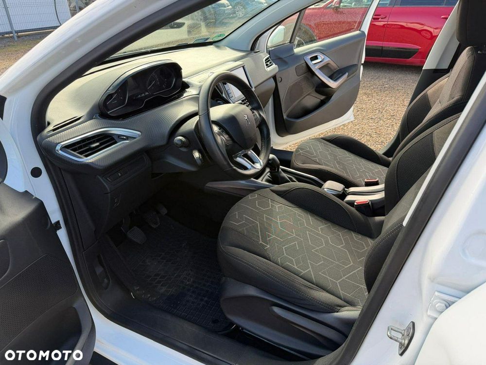 Peugeot 2008 - 5