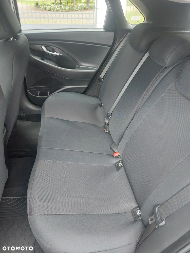 Hyundai i30 1.4 GO Plus - 24