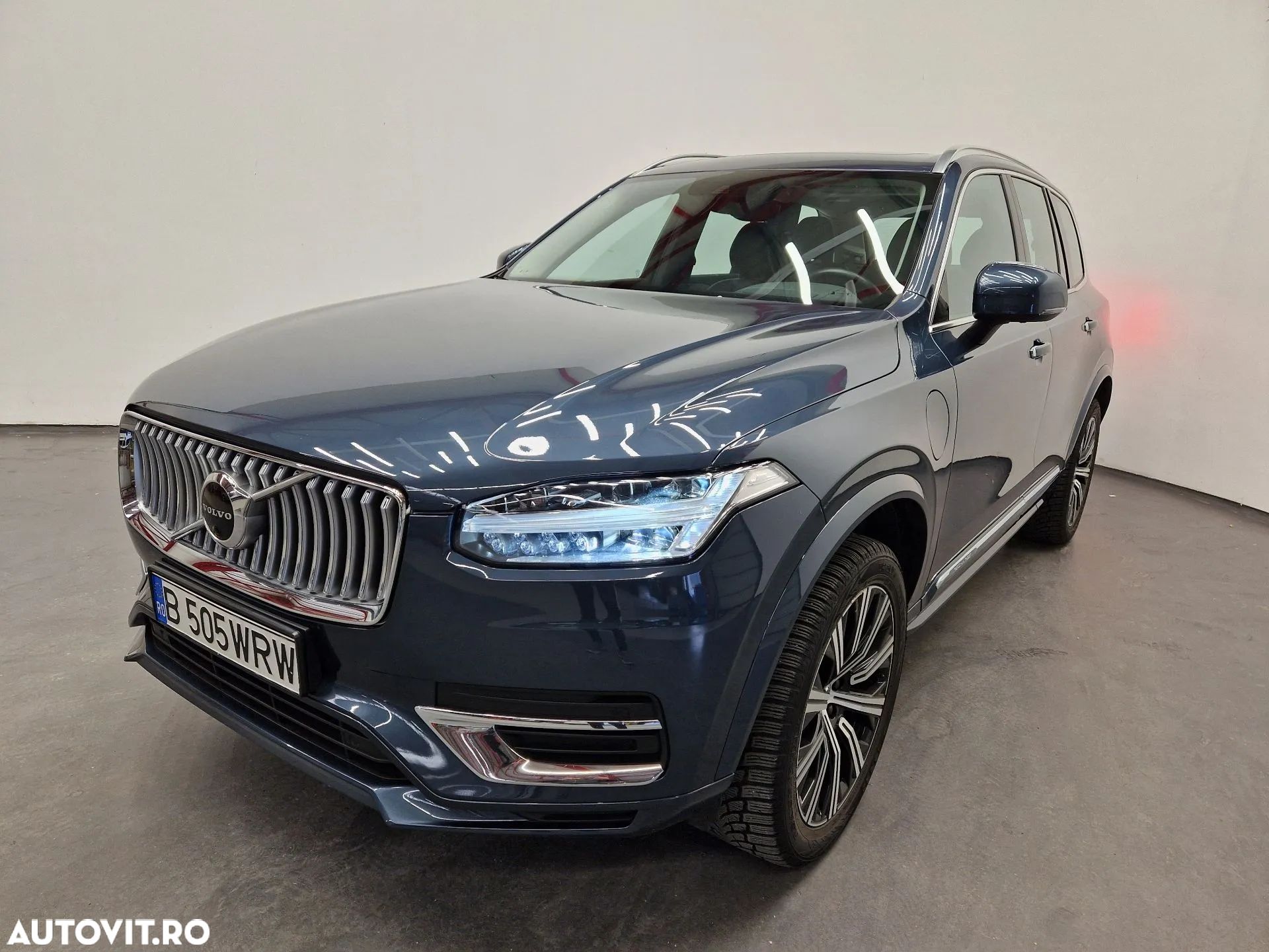 Volvo XC 90 - 1