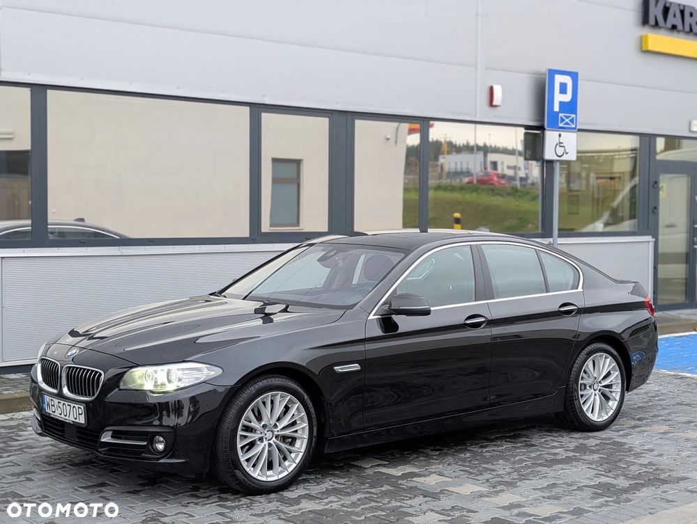 BMW Seria 5 525d xDrive Sport-Aut Luxury Line - 3