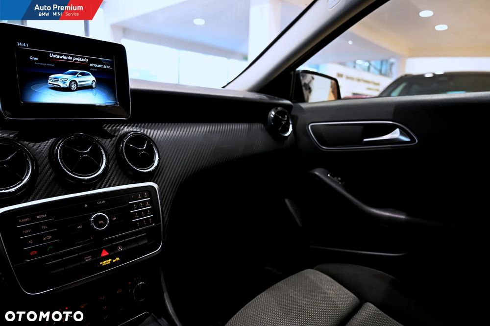 Mercedes-Benz GLA - 6