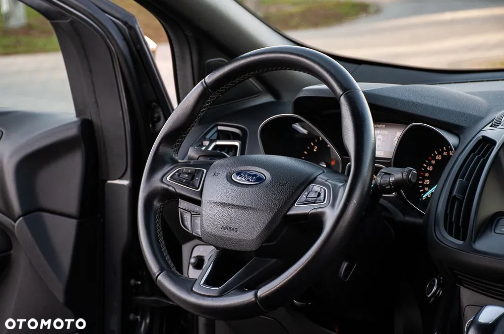 Ford Kuga 2.0 TDCi AWD ST-Line - 33