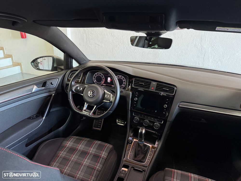 VW Golf 2.0 TSI GTI DSG Performance - 17