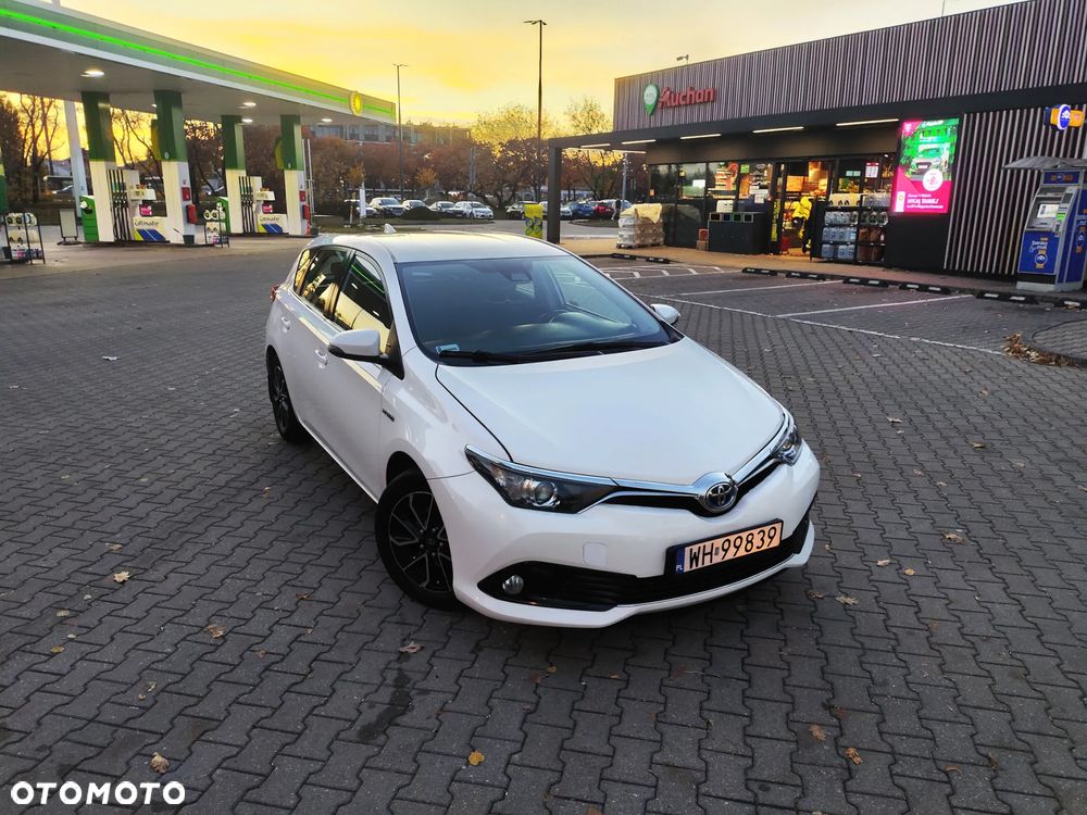 Toyota Auris Hybrid 135 Premium - 1