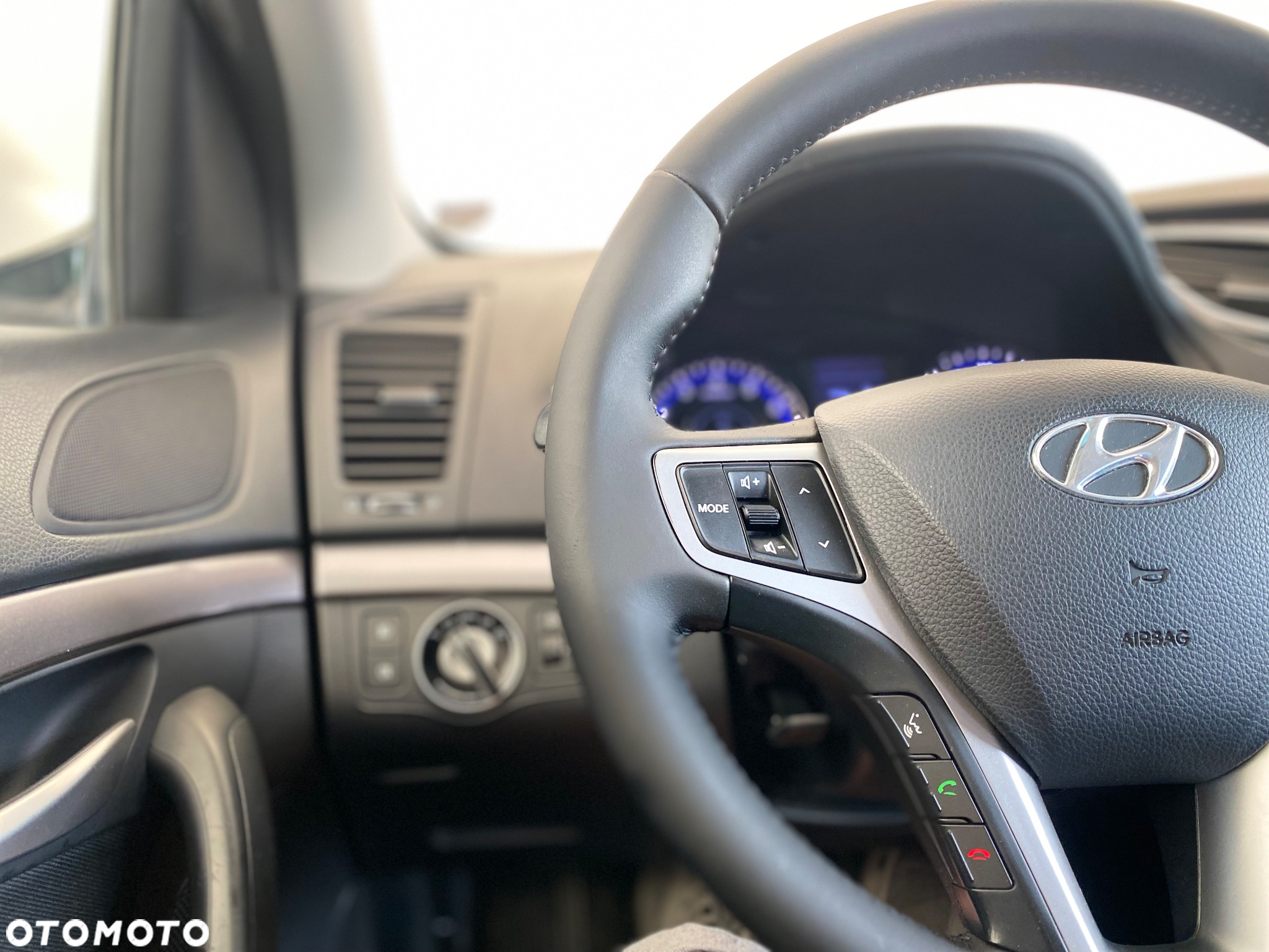 Hyundai i40 1.6 GDI Comfort + - 19