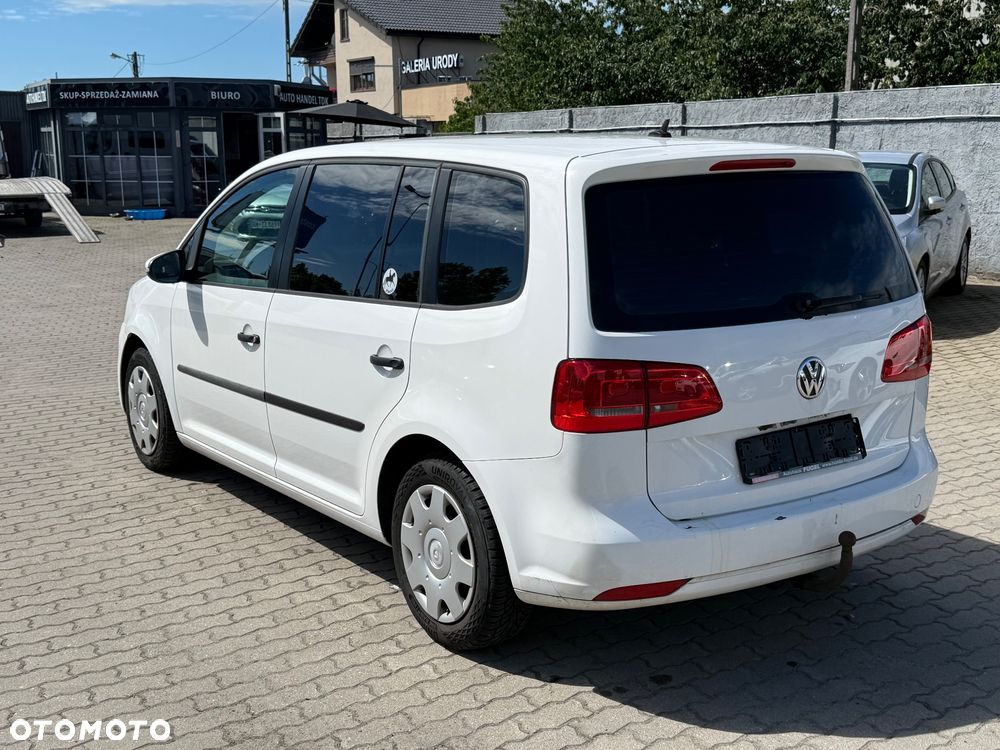 Volkswagen Touran - 8