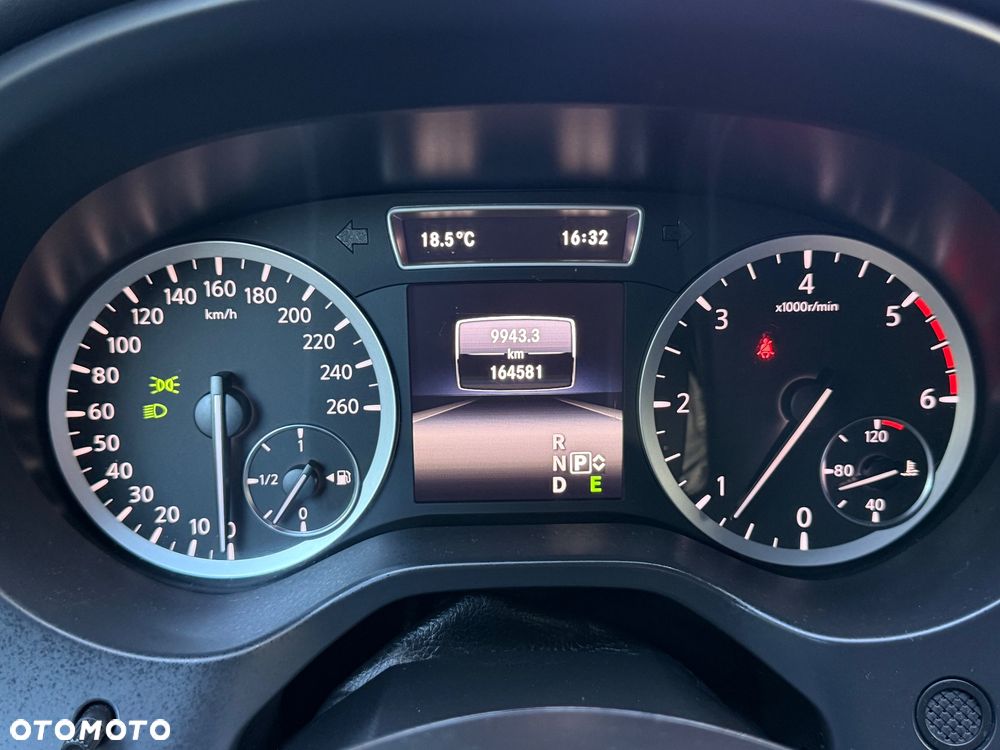 Infiniti Q30 - 19