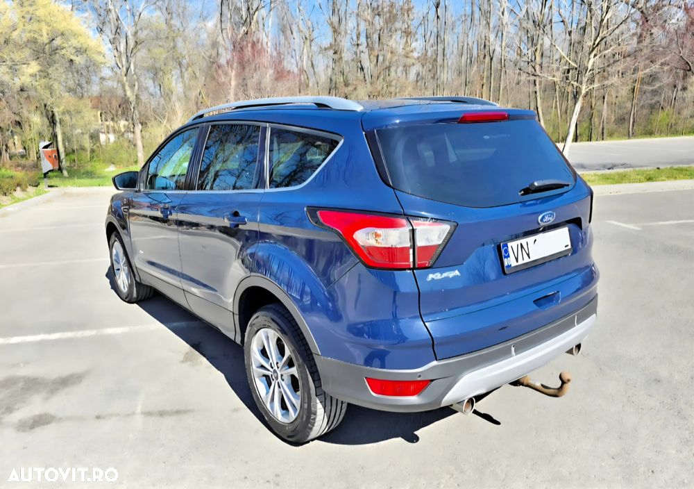 Ford Kuga 2.0 TDCi 4WD Powershift ST-Line - 3