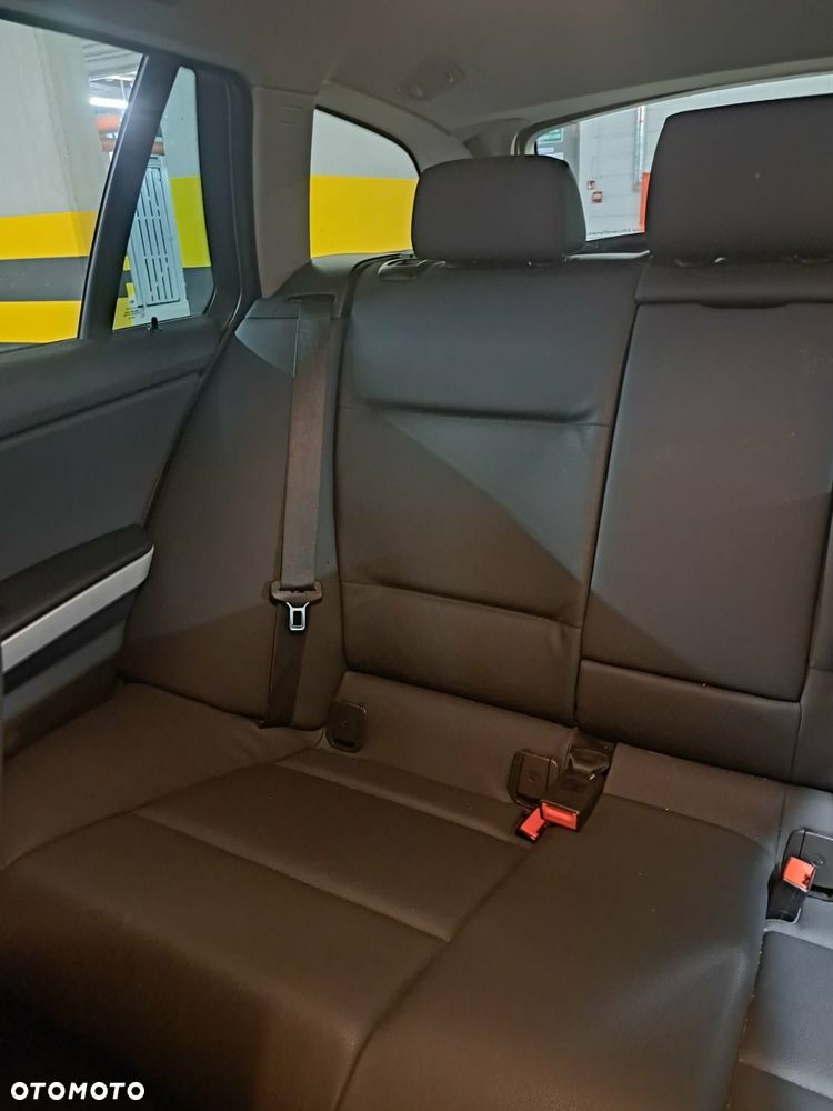 BMW Seria 3 318d - 12
