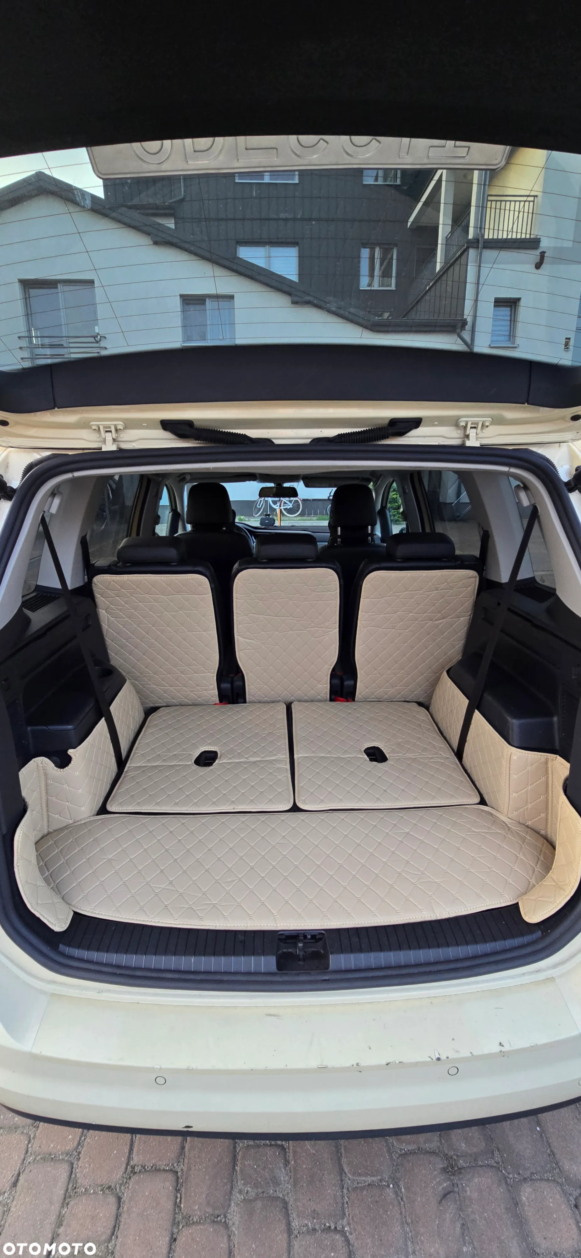 Volkswagen Touran - 16