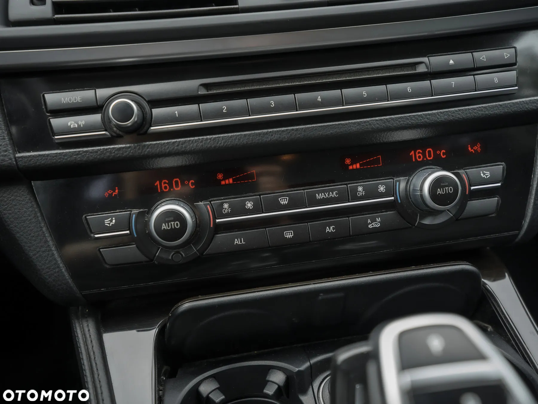 BMW Seria 5 525d Touring Sport-Aut Luxury Line - 34
