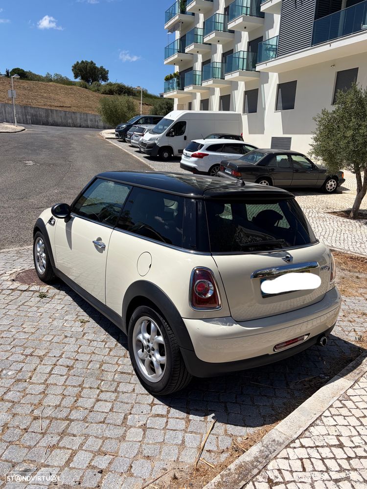 MINI 3 Portas Cooper D - 4