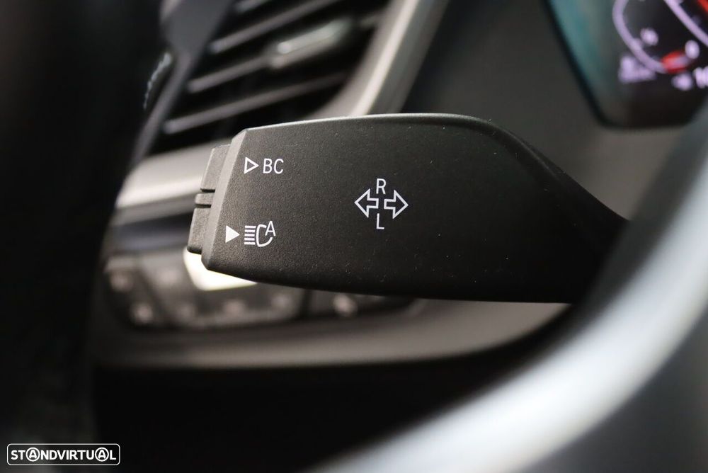 BMW 116 d Pack Desportivo M Auto - 13