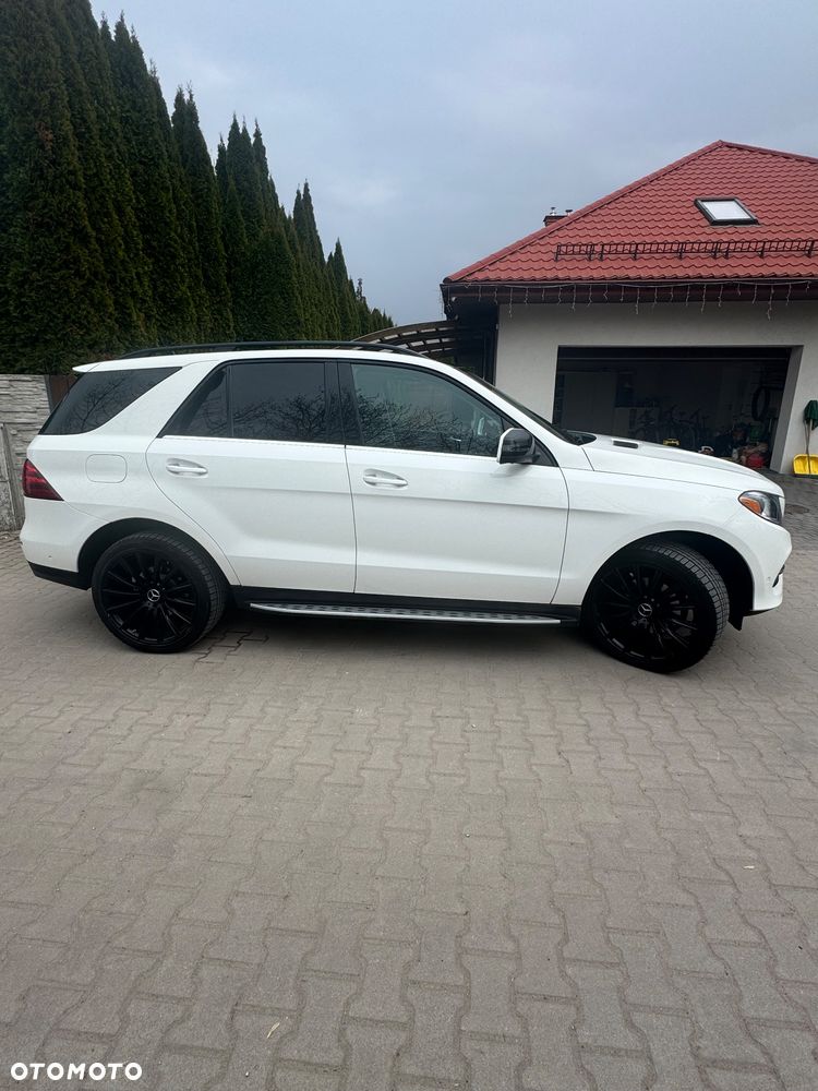 Mercedes-Benz GLE - 12