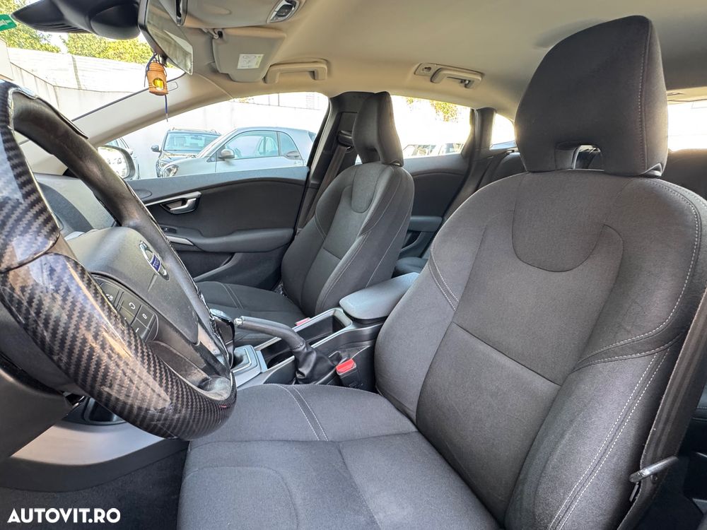 Volvo V40 D2 - 10