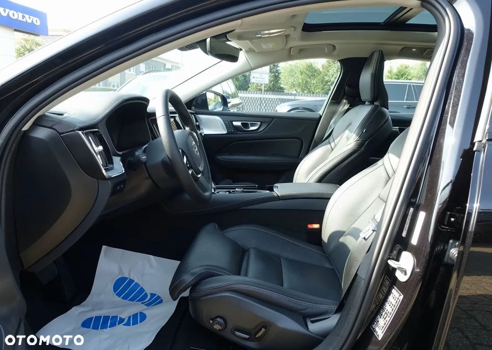 Volvo S90 T8 AWD Plug-In Hybrid Ultimate Dark - 2