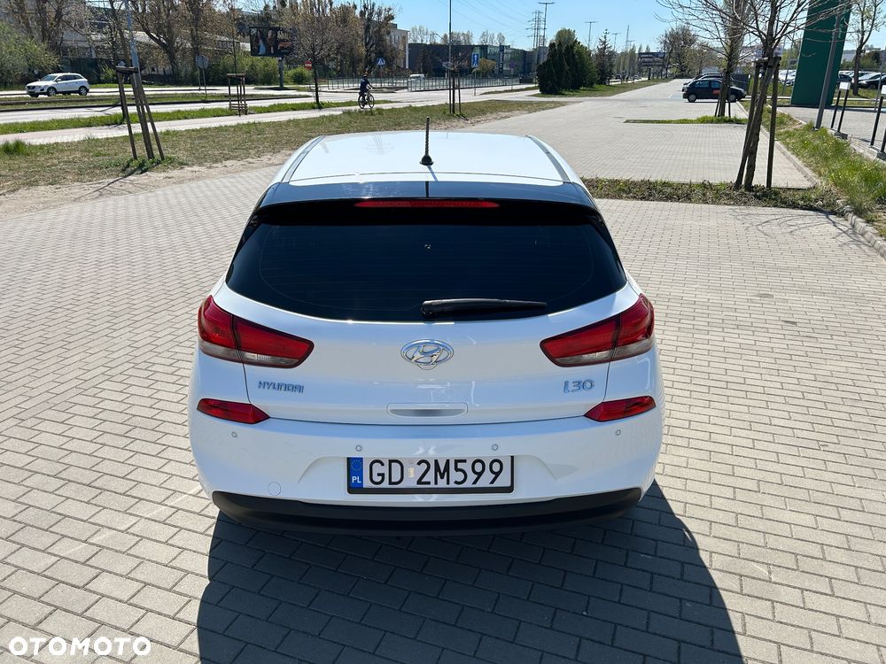 Hyundai i30 1.4 Classic + - 4
