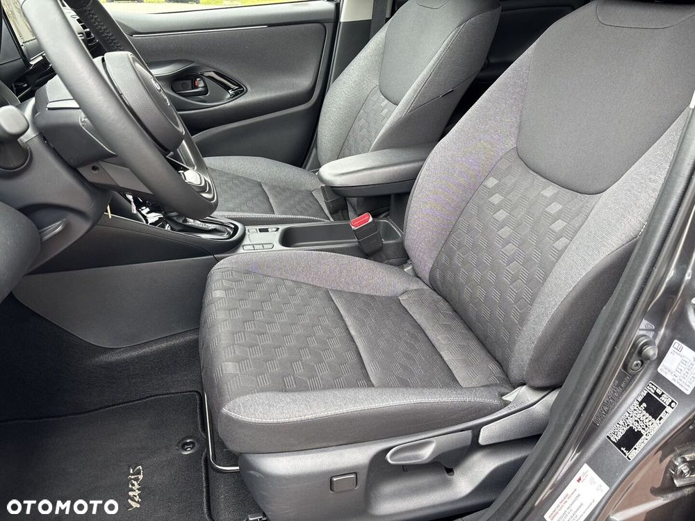 Toyota Yaris Hybrid 1.5 Style - 12