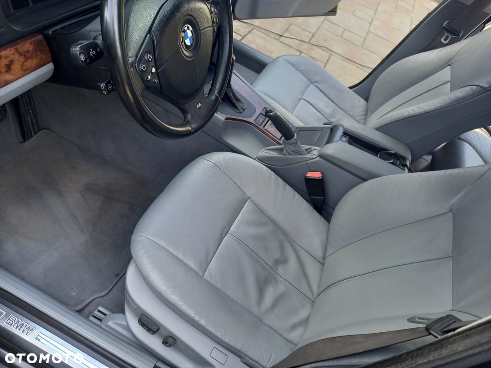 BMW Seria 5 - 15