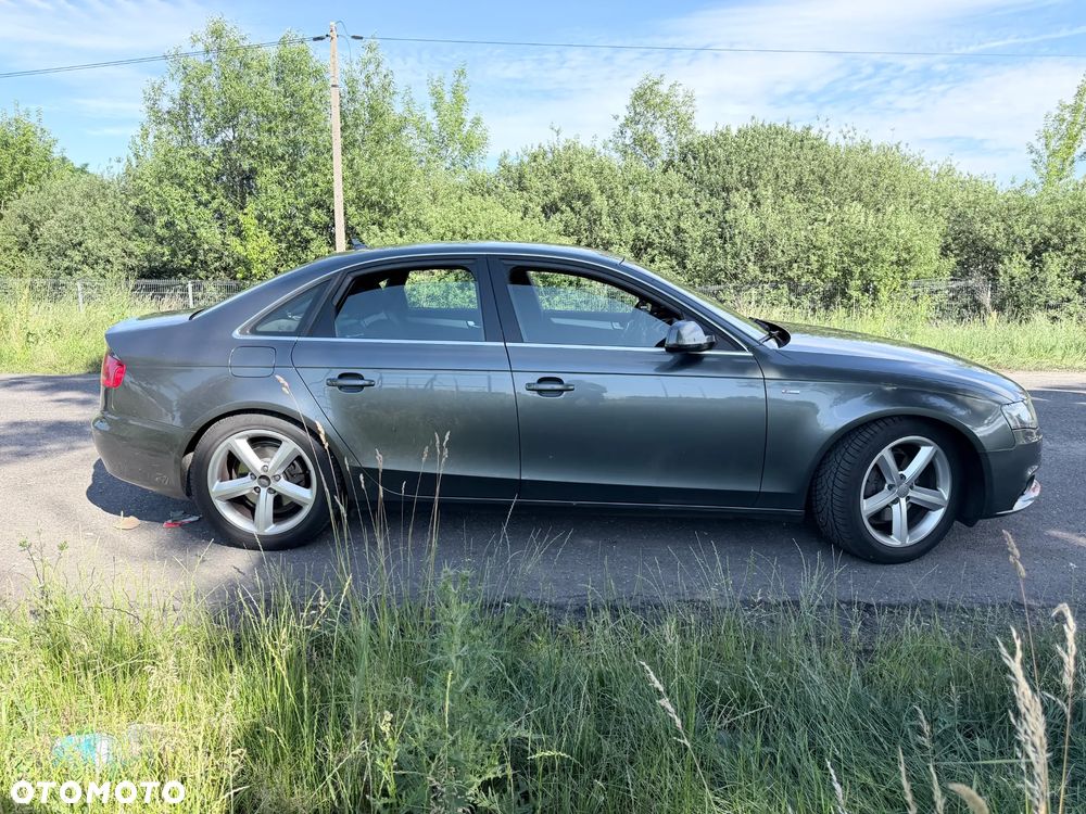 Audi A4 Limousine - 5