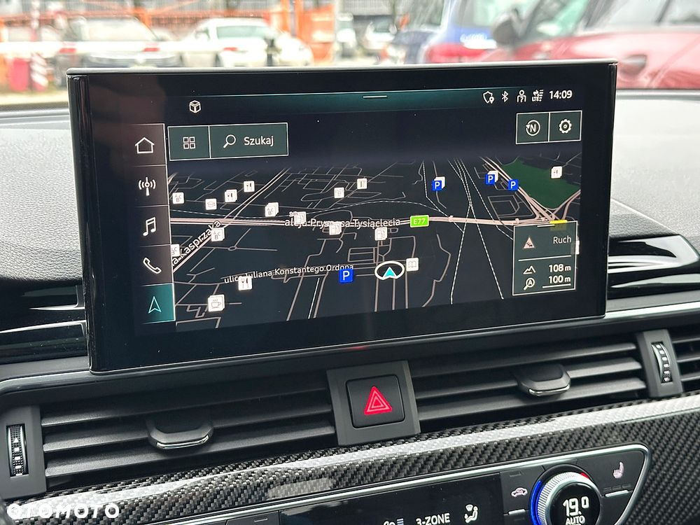 Audi RS4 Limousine - 23