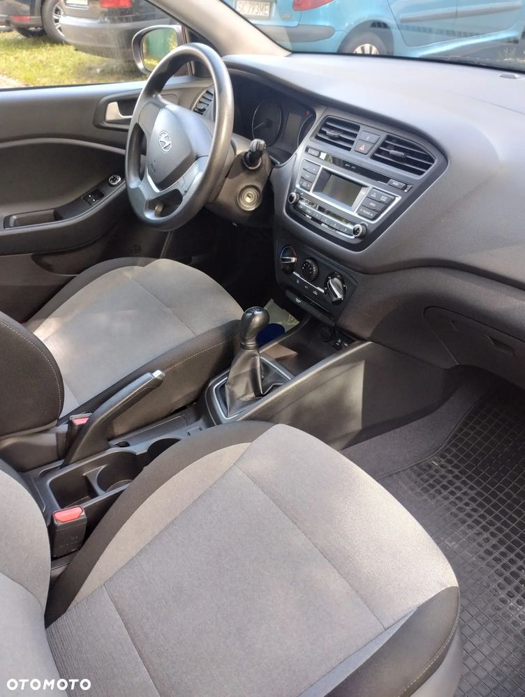 Hyundai i20 - 10