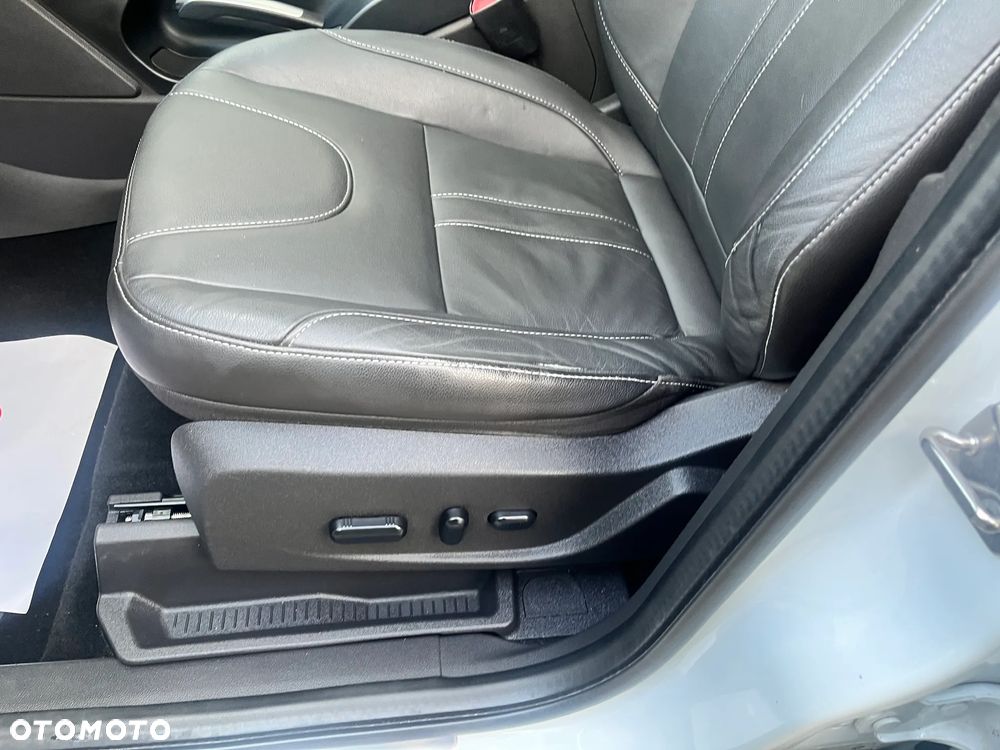 Ford Kuga 2.0 TDCi 4x4 Titanium - 20