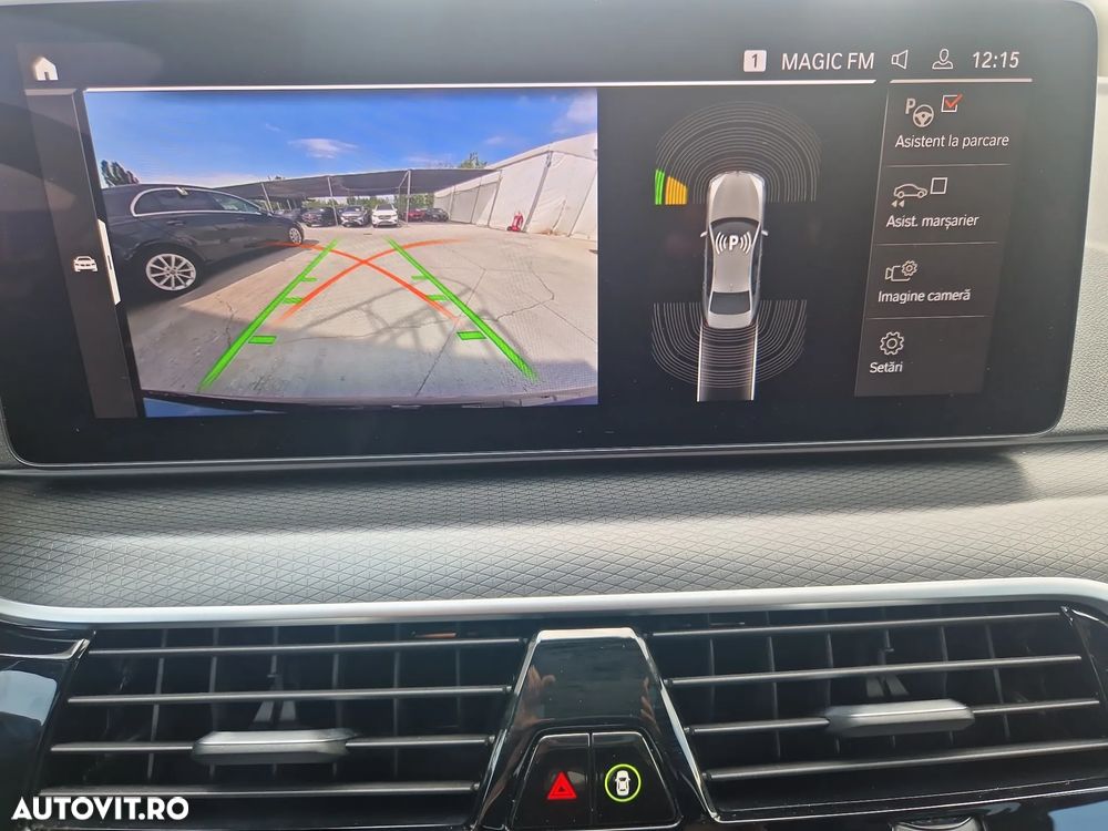 BMW Seria 5 530i xDrive AT MHEV - 23