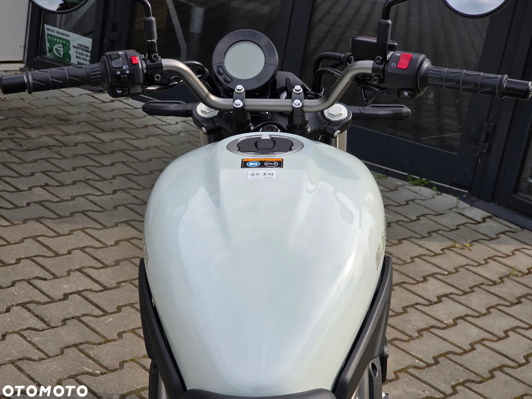 Kawasaki Eliminator 500 - 18