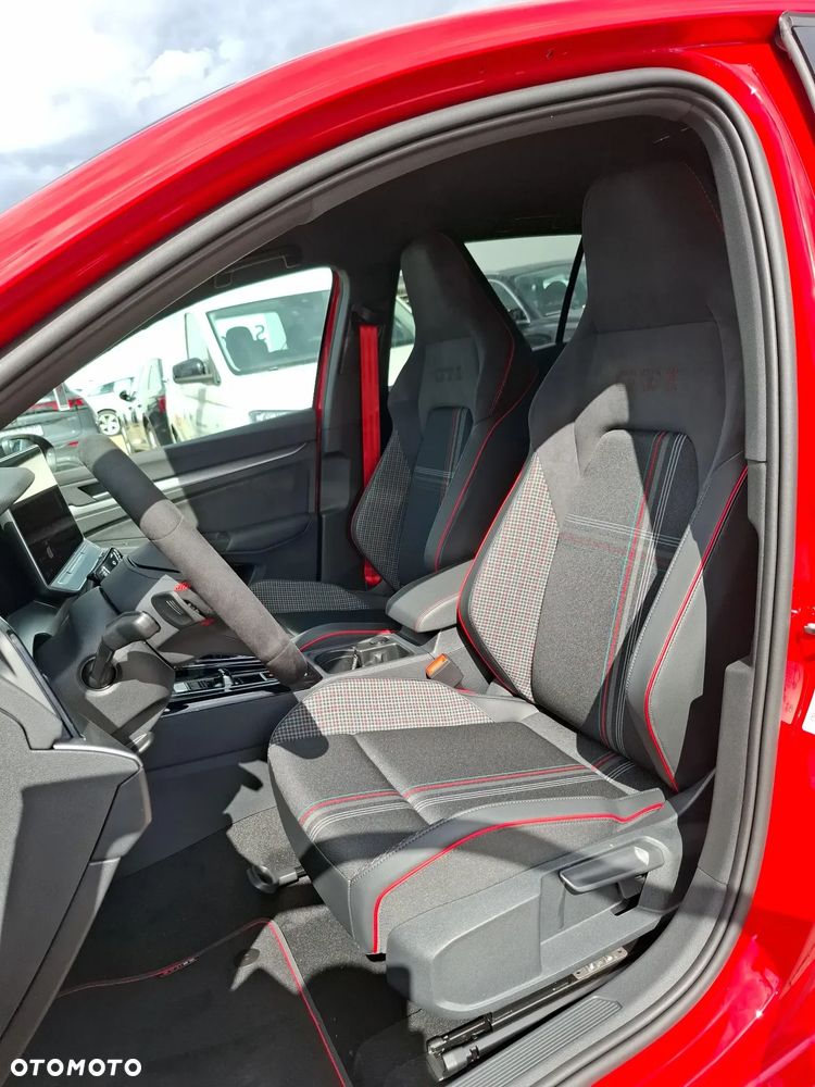 Volkswagen Golf - 17