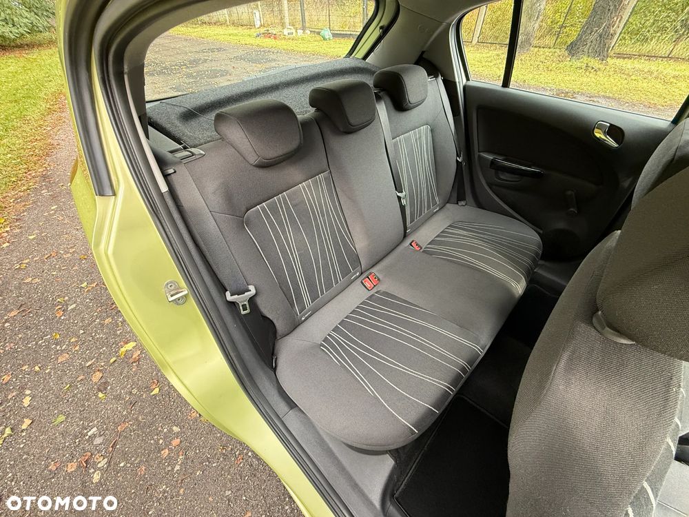 Opel Corsa 1.4 16V Innovation - 28