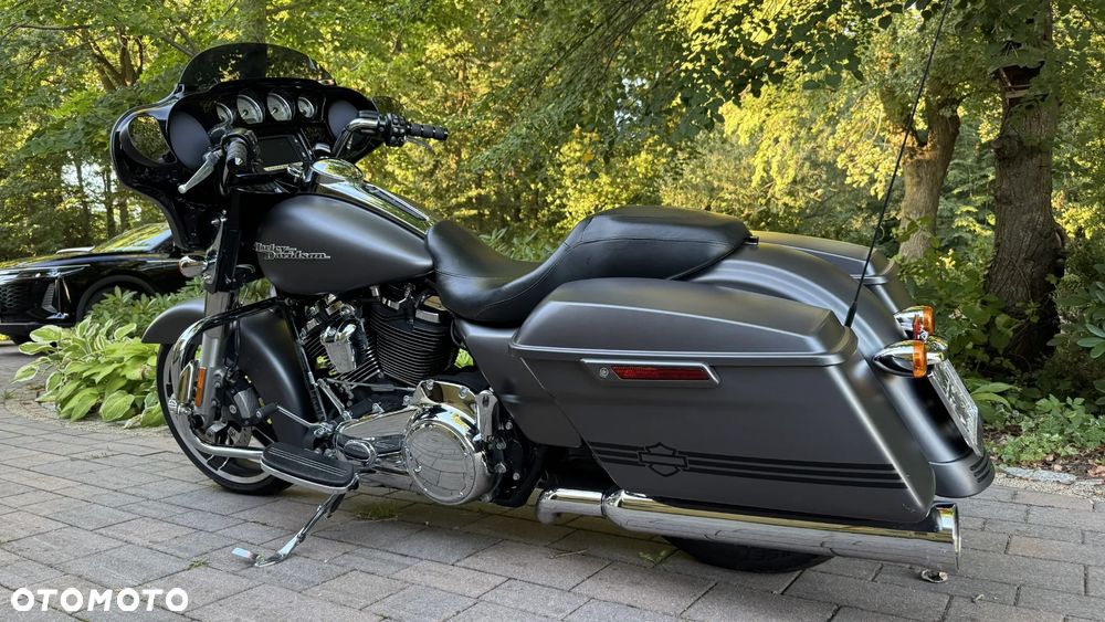 Harley-Davidson Touring Street Glide - 3