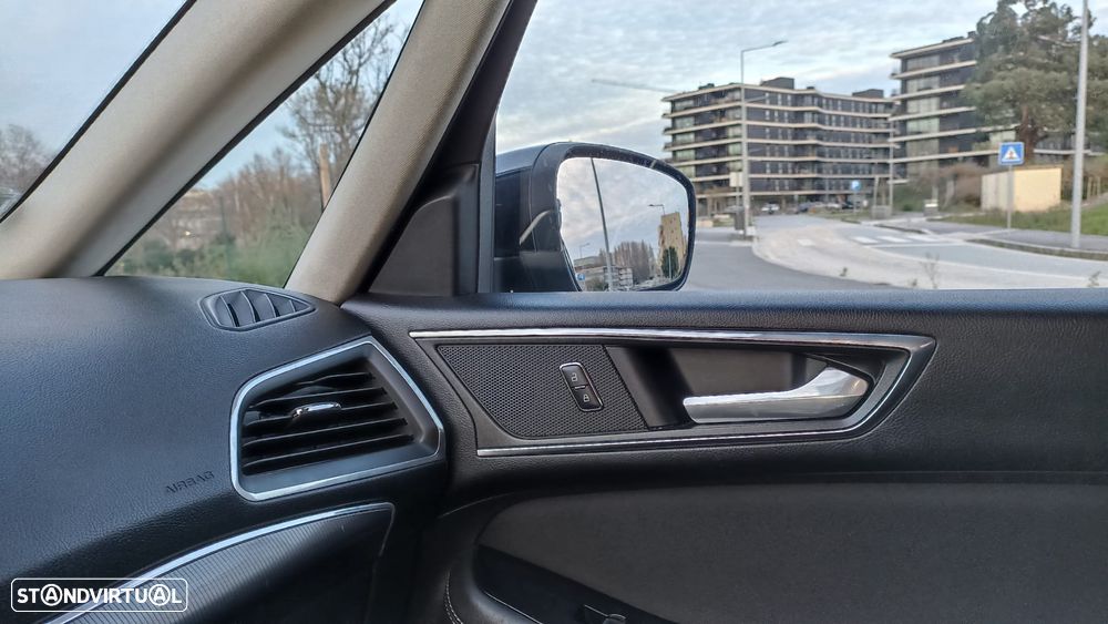 Ford S-Max 2.0 TDCi Titanium - 23