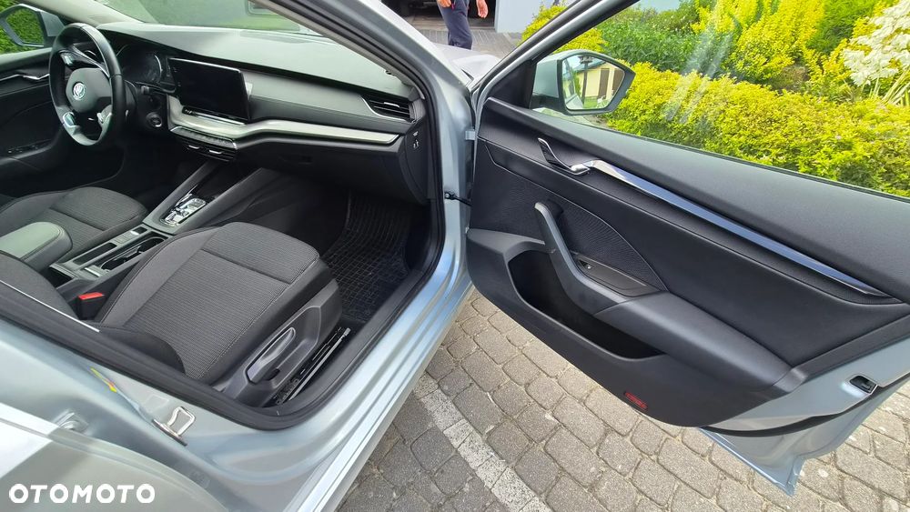Skoda Octavia 2.0 TDI Ambition DSG - 11