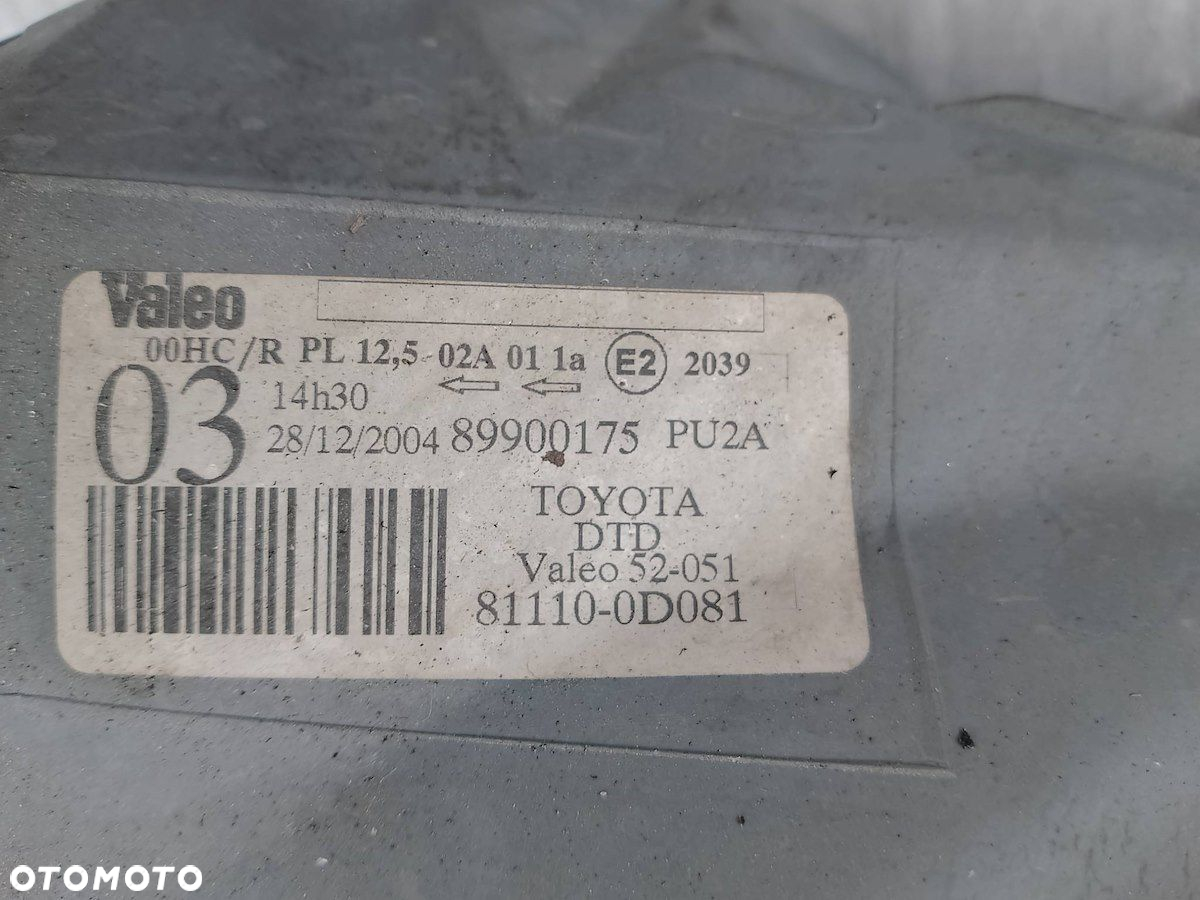LAMPA PRZÓD PRAWA TOYOTA YARIS I ( 99-05 ) 81110-0D081   89900175 - 6