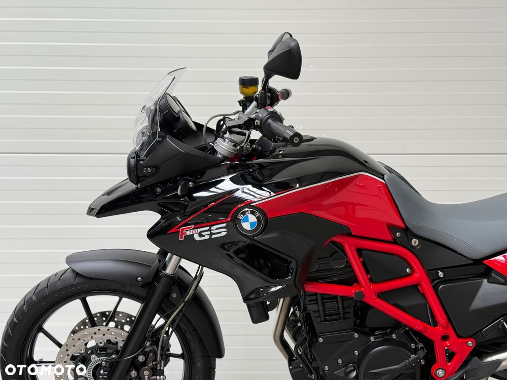BMW F - 24