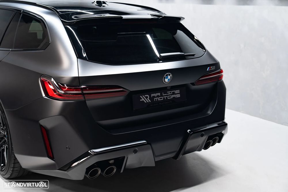 BMW M5 Touring xDrive - 12