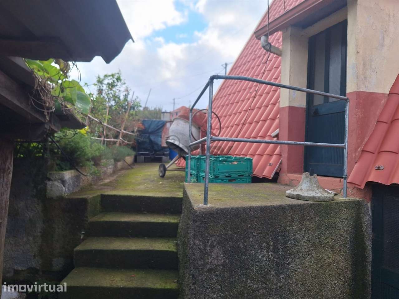 Moradia Típica Madeirense com Enorme Potencial, em Santana - Grande imagem: 4/12
