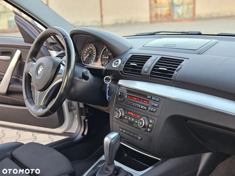 BMW Seria 1 120d DPF - 8